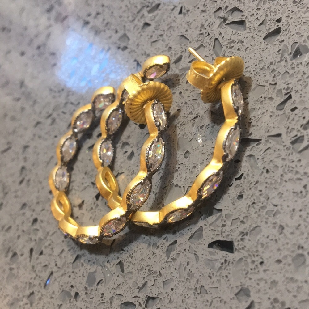 Frieda Rothman Hoops - Picture 4 of 5